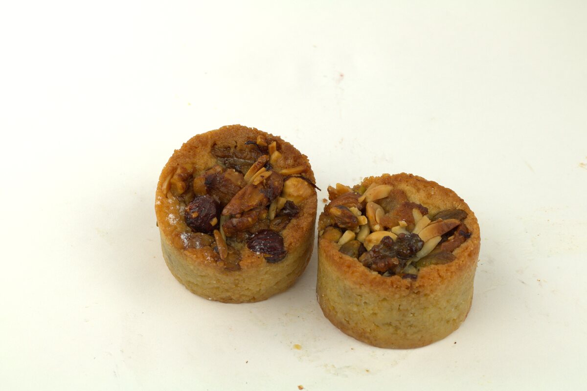 Iranian nut cake